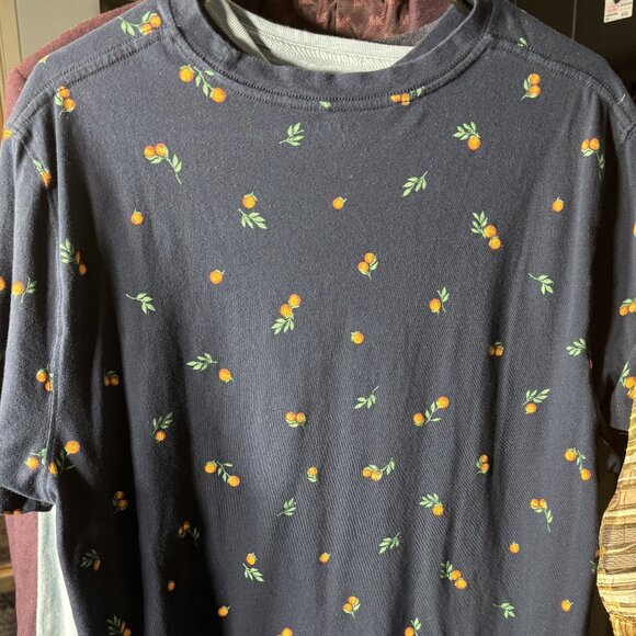 Old Navy Dark Blue with Oranges Soft-Washed Short-Sleeve Tee T-Shirt SZ XL - Picture 2 of 4